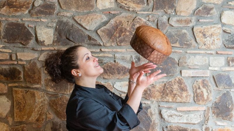 Quel panettone ‘Mpigliato di Denisia Congi che piace anche alla Cucinotta