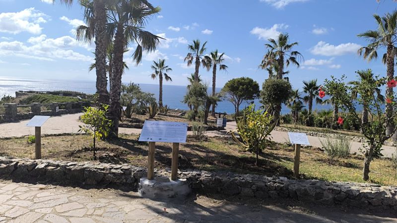 Il Giardino degli Dei: inaugurato il parco di piante a picco sul mare