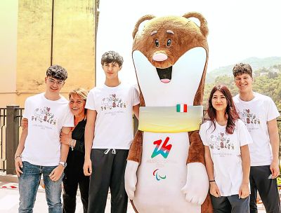 Tina e Milo rafazzi Taverna 1 c 65cd1778 - Home - 36 Milano Cortina 2026, gli studenti di Taverna saranno all’Arena di Verona