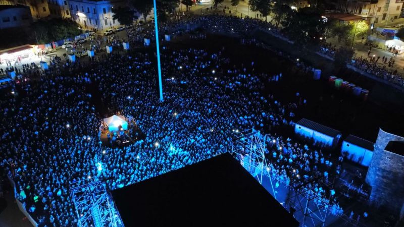 Achille Lauro fa il pieno a Reggio Calabria e inaugura il Festival Morgana [FOTO]