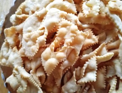 chiacchiere carnevale 94ae1073 - Home - 38 Le Chiacchiere di Carnevale: la ricetta del dolce tradizionale