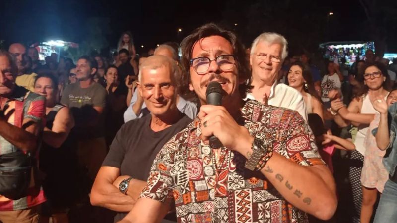 Santino Cardamone a Simeri Mare: “Scusateci se vi stiamo facendo divertire troppo”!