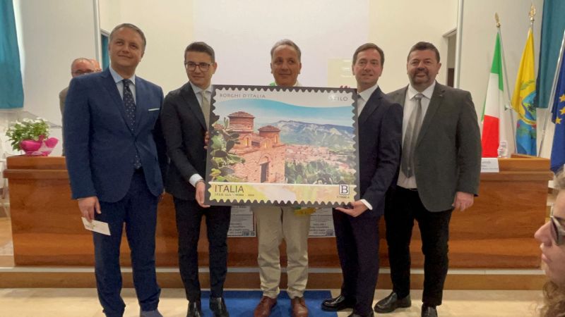 Emesso il francobollo dedicato alla città di Stilo e al suo centro storico millenario