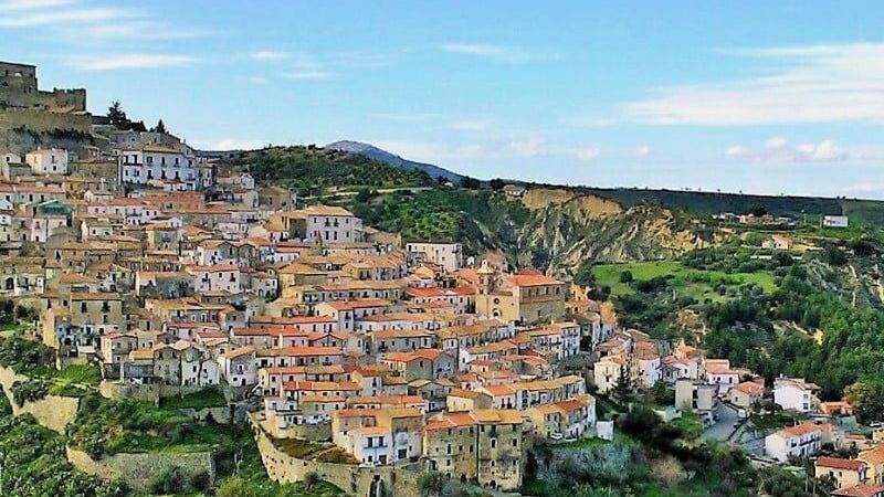 “I Borghi più belli d’Italia”, passaggio di testimone fra Calabria e Lombardia