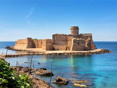 Castello Aragonese di Le Castella f0bb3182 - Home - 33 Castelli e torri della Calabria: fumo di giorno, fuoco di notte