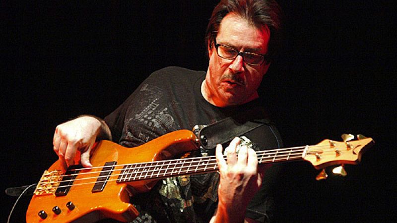 Al TAU arriva il grande bassista Jeff Berlin