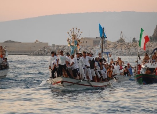Processione a mare Madonna dellAlto Mare Palmi - Meraviglie di Calabria - 2