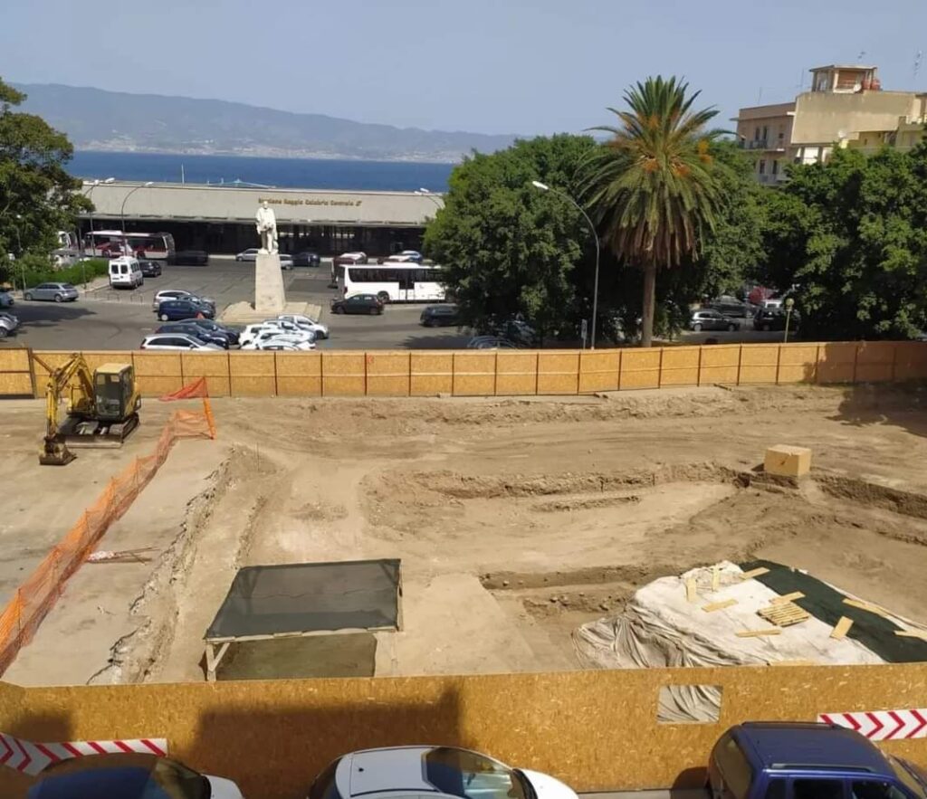 scavi piazza garibaldi panorama - Meraviglie di Calabria - 4