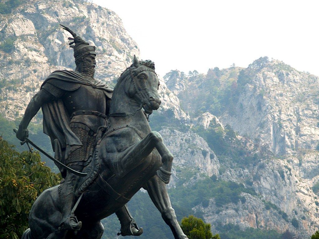 Skanderbeg Monument in Kruje - Meraviglie di Calabria - 6