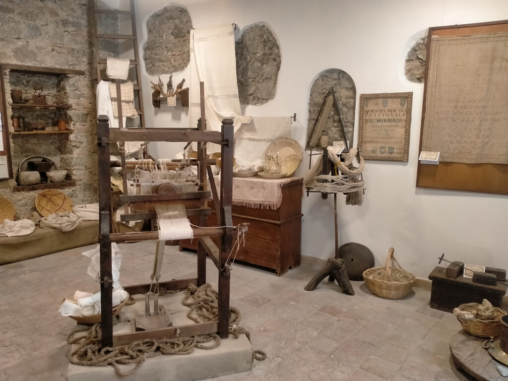 museo della ginestra della lana e della seta eugenio celestino 195829 - Meraviglie di Calabria - 2