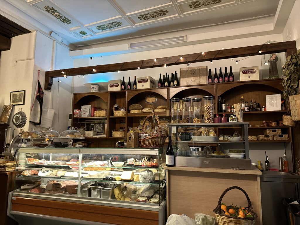 Cosenza bistrot Antica salumeria corso telesio 38 - Meraviglie di Calabria - 30