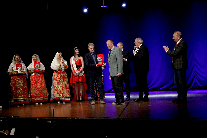 Carnevale Castrovillari 2025 Folklore PREMIO CARNEVALE A Bruno Gioffre - Meraviglie di Calabria - 6